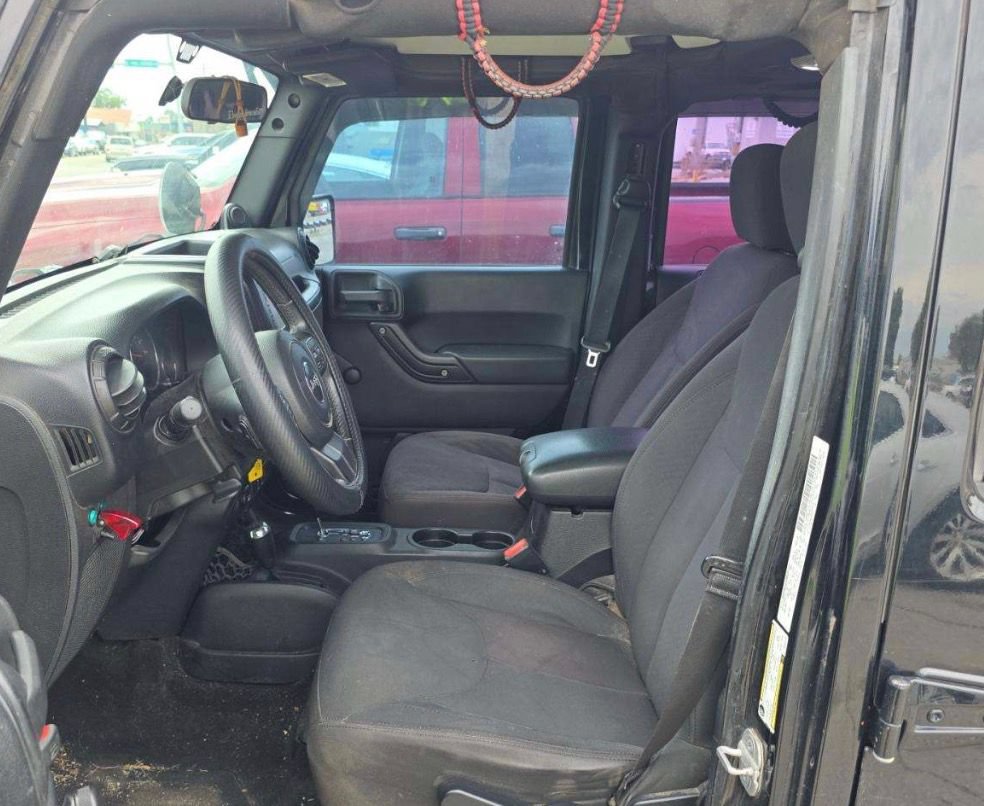 Used 2013 Jeep Wrangler Unlimited Sport w/ Connectivity Group AWD/4WD image 21