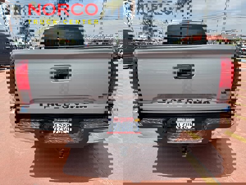 Used 2021 Toyota Tacoma SR5 w/ Blackout Package (TMS) image 9