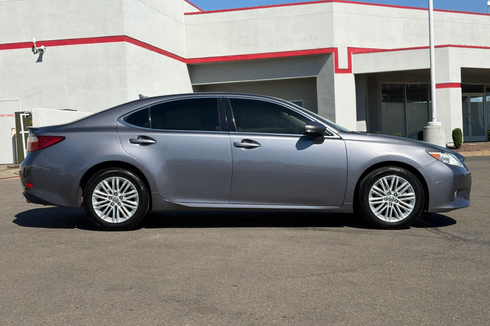 Used 2014 Lexus ES 350 w/ Premium Package FWD image 6