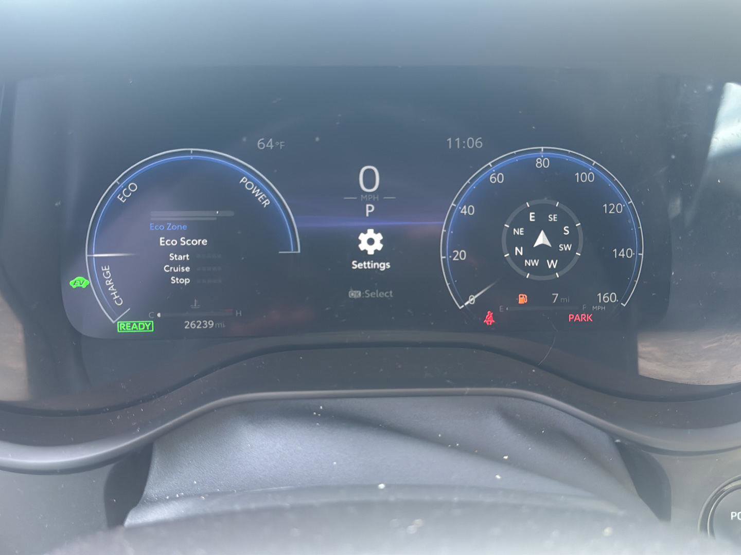 Used 2025 Toyota Sienna Platinum AWD/4WD image 2