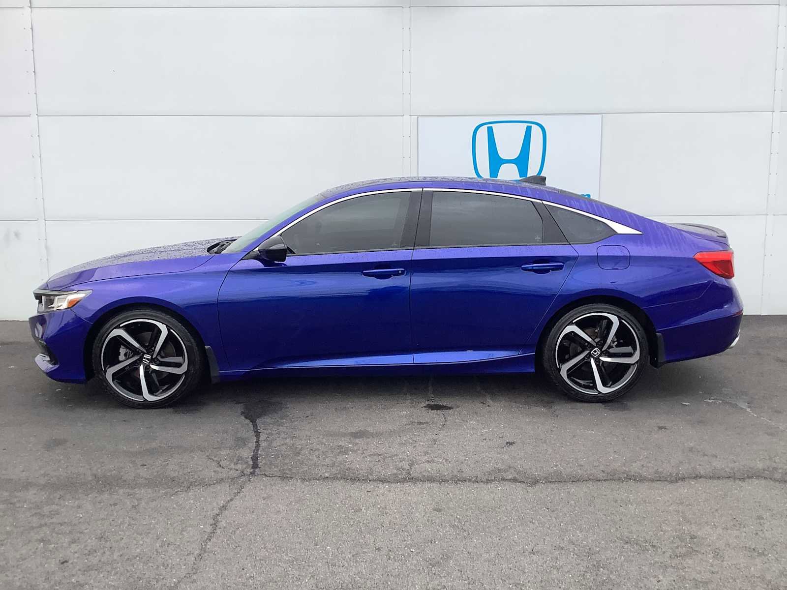 Certified 2022 Honda Accord Sport image 2