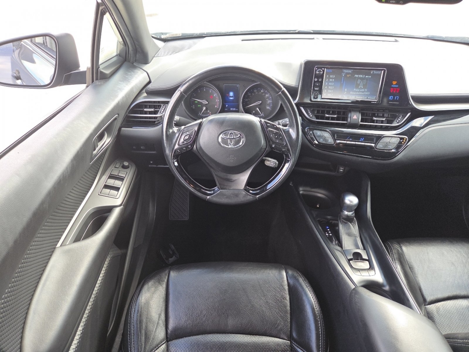 Used 2018 Toyota C-HR XLE FWD image 23
