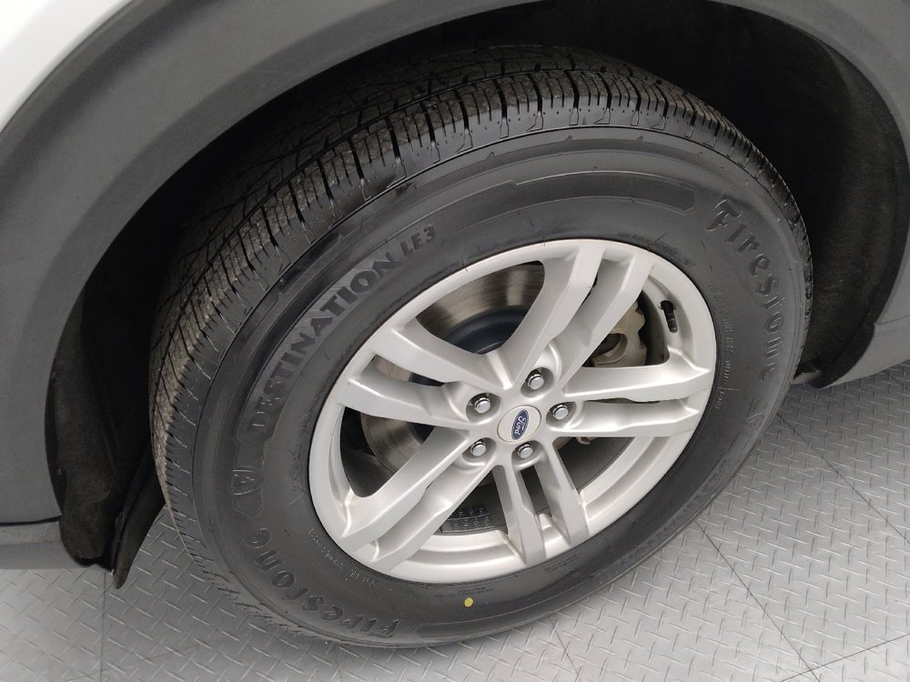 Used 2022 Ford Explorer XLT w/ Equipment Group 202A image 31