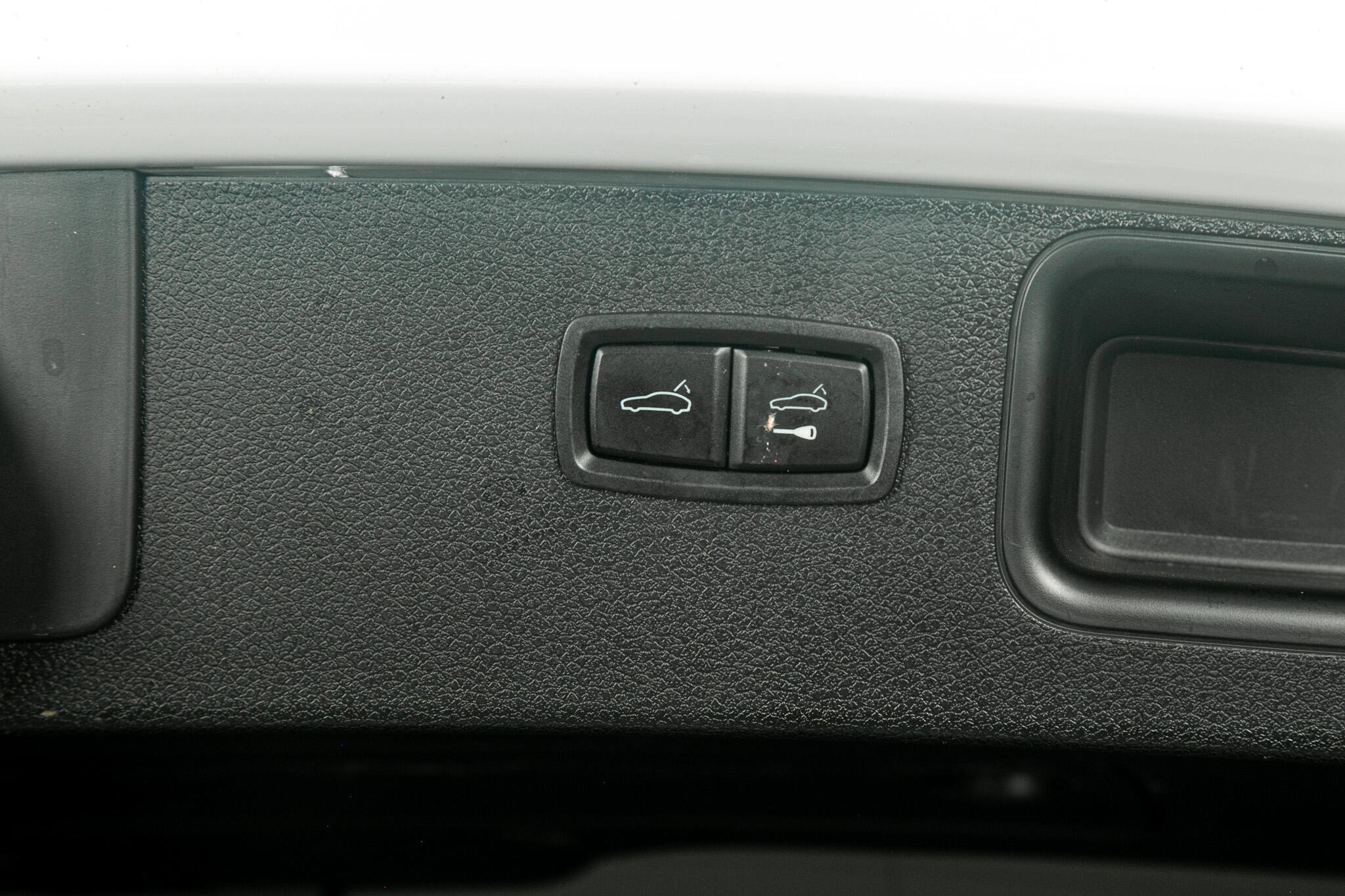 Used 2019 Porsche Macan w/ Premium Package Plus image 26