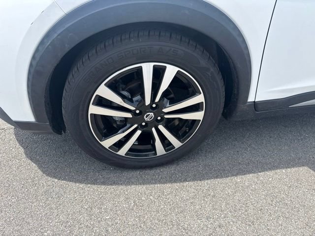 Used 2020 Nissan Kicks SR w/ SR Premium Package FWD image 9