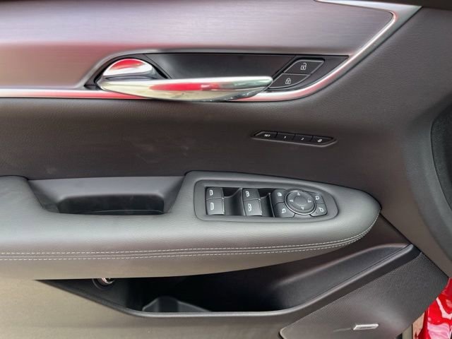 New 2025 Cadillac XT6 Luxury image 14