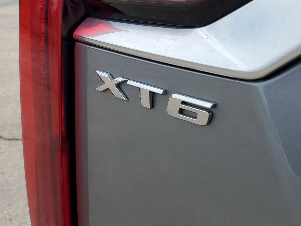 Used 2025 Cadillac XT6 Premium Luxury w/ LPO, Floor Liner Package AWD/4WD image 32
