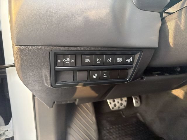 Used 2025 Toyota Tundra Platinum w/ TRD Off-Road Package AWD/4WD image 11