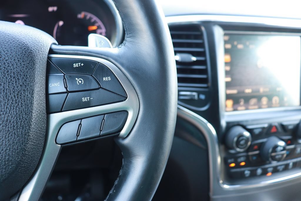 Used 2017 Jeep Grand Cherokee Altitude RWD image 18