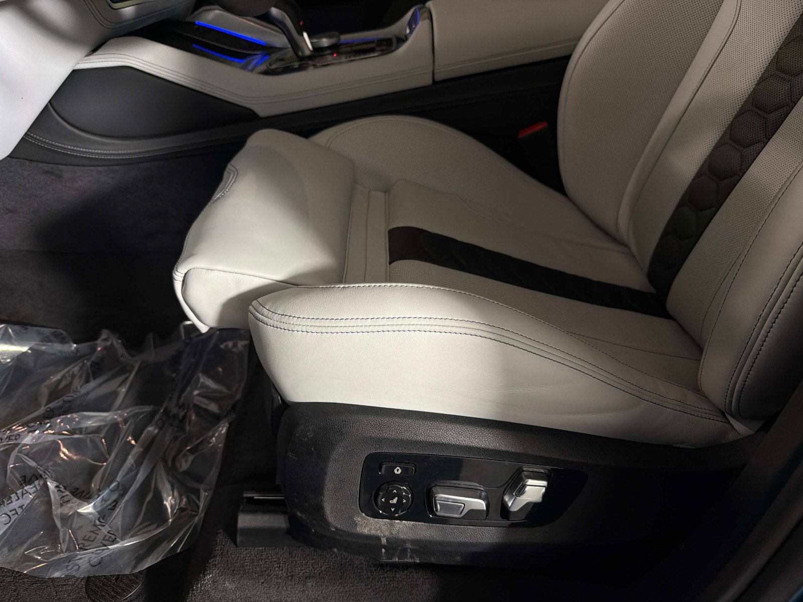 Used 2026 BMW X5 M Competition image 40