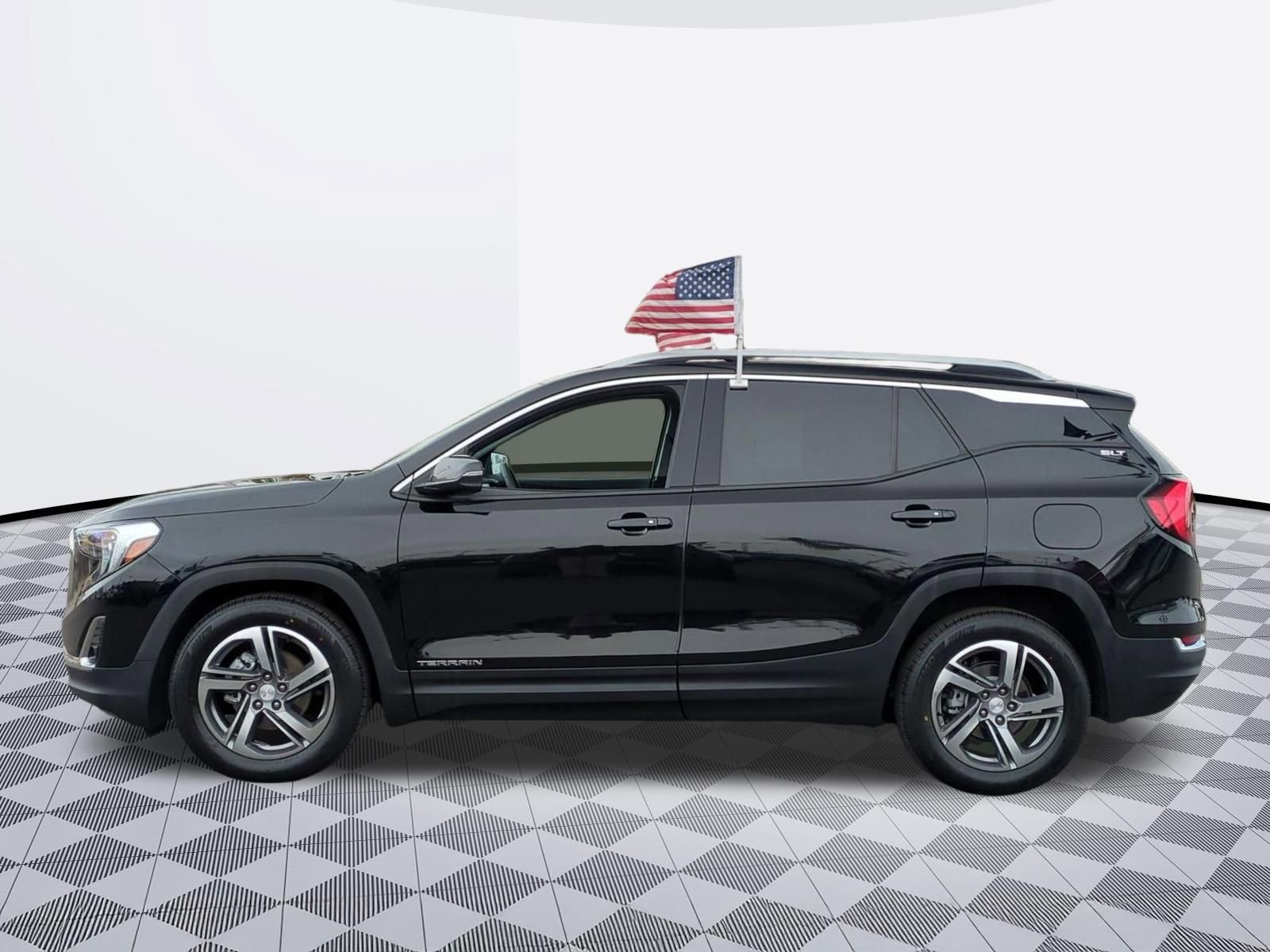 Certified 2021 GMC Terrain SLT image 4