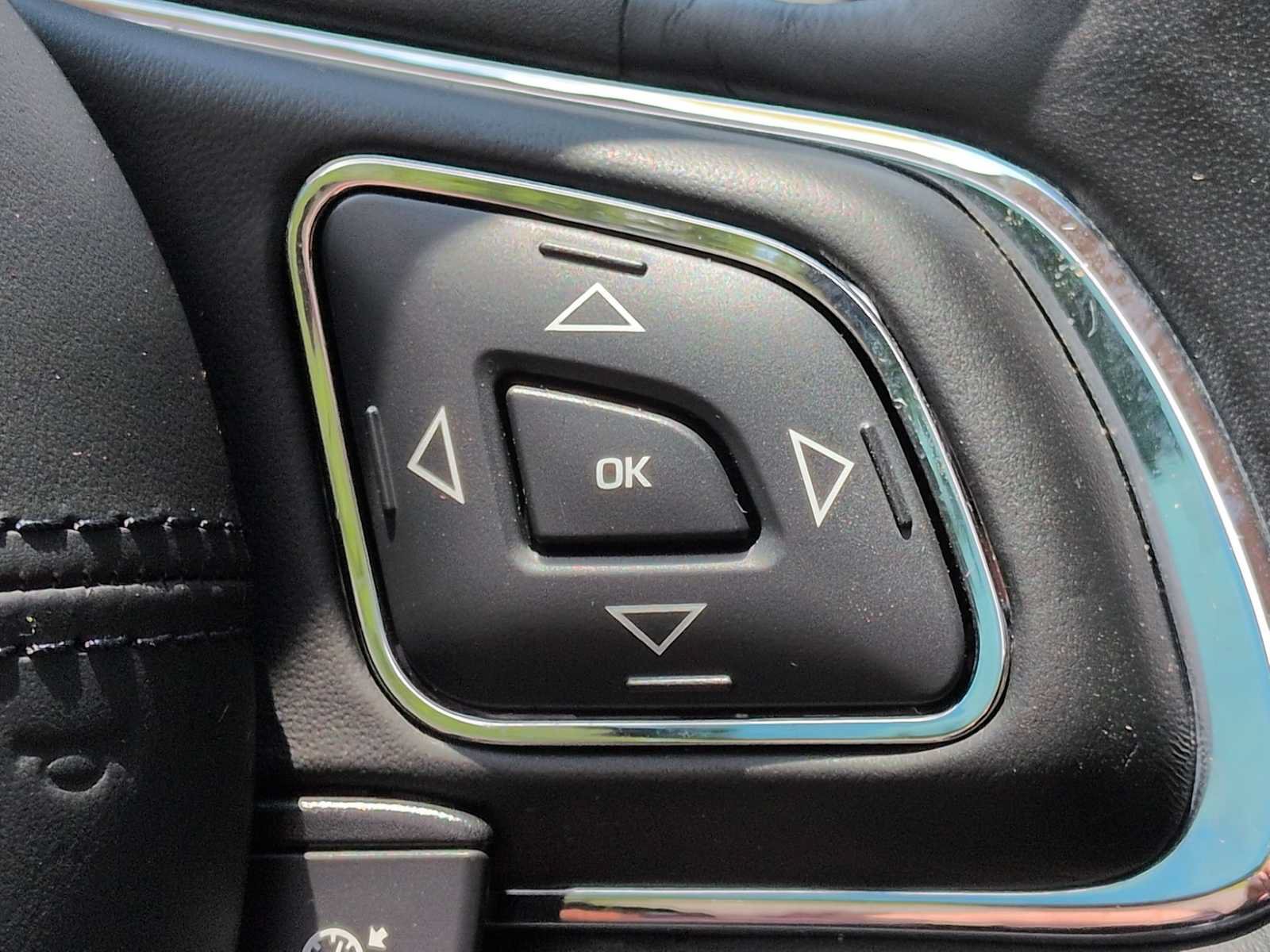 Used 2019 Jaguar XJ AWD image 27