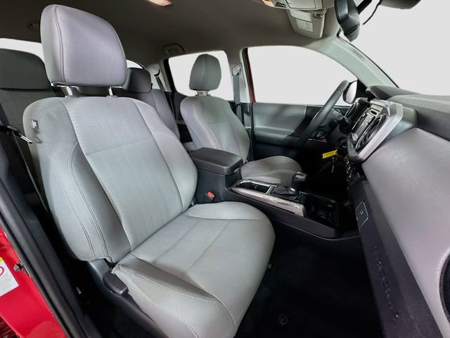 Certified 2018 Toyota Tacoma SR5 AWD/4WD image 29