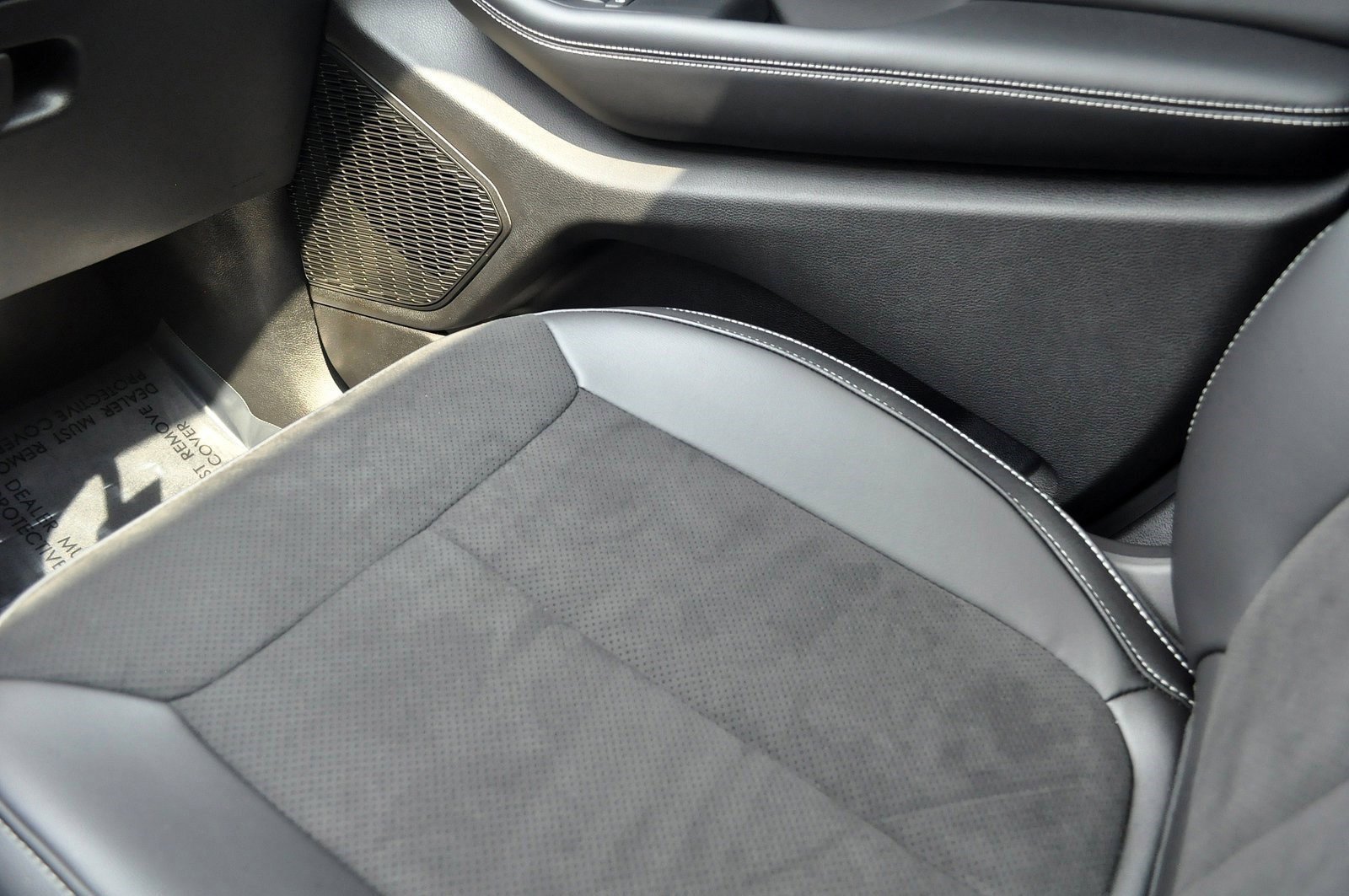 Used 2023 Jeep Grand Cherokee Altitude image 21