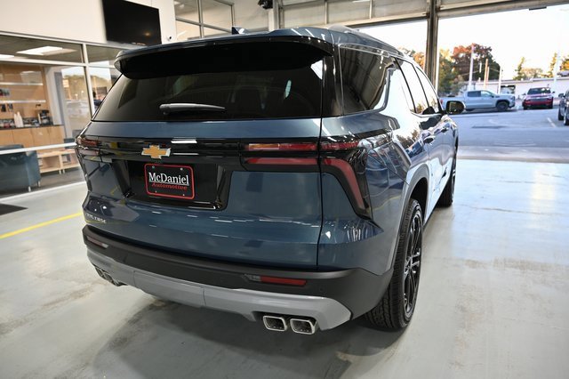 New 2026 Chevrolet Traverse LT w/ LPO, Floor Liner Package image 5