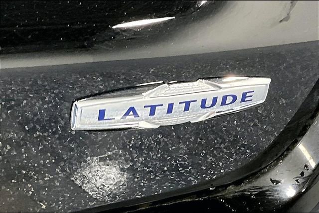 Used 2024 Jeep Compass Latitude image 23