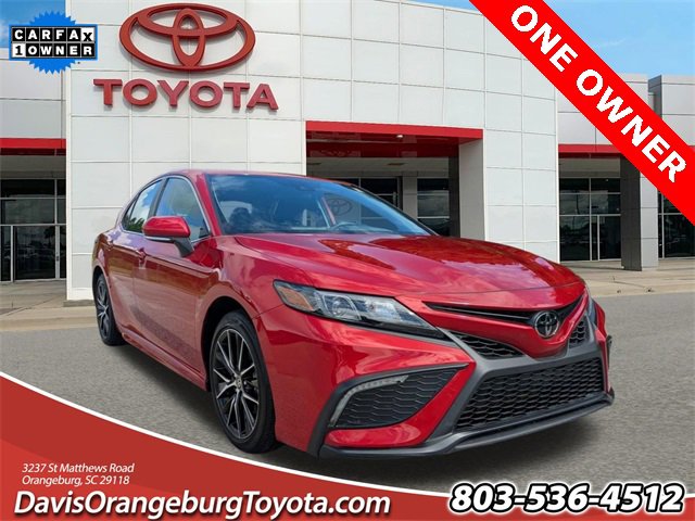 Used 2024 Toyota Camry SE image 1