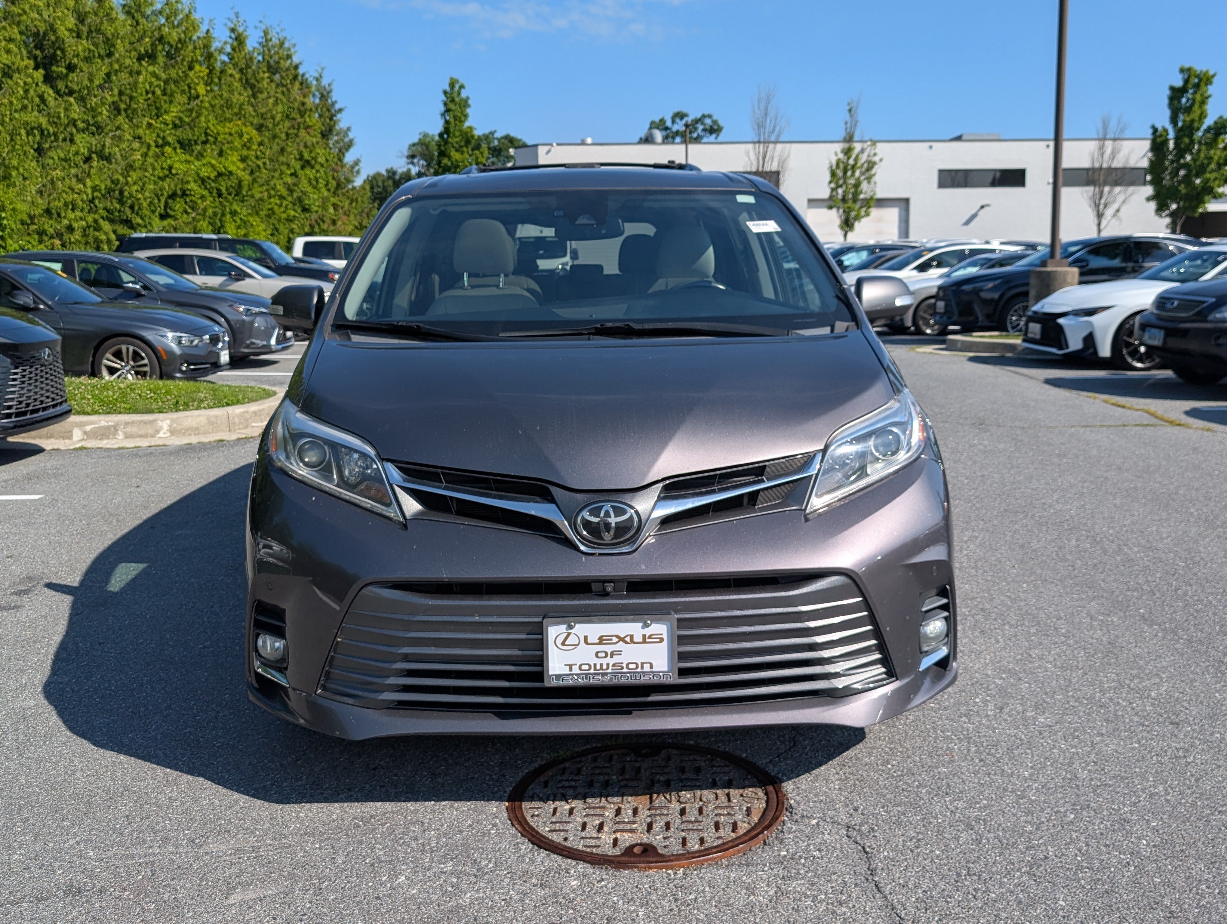 Used 2019 Toyota Sienna Limited Premium AWD/4WD image 8