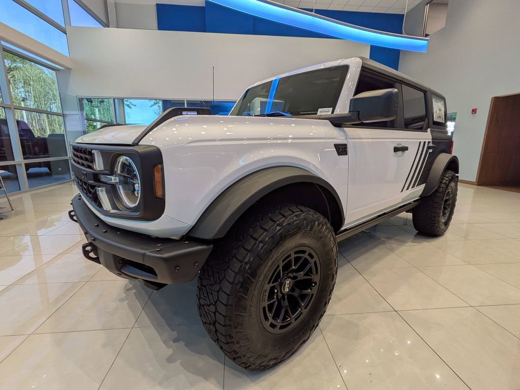 Used 2025 Ford Bronco Big Bend w/ Black Diamond Package AWD/4WD image 9