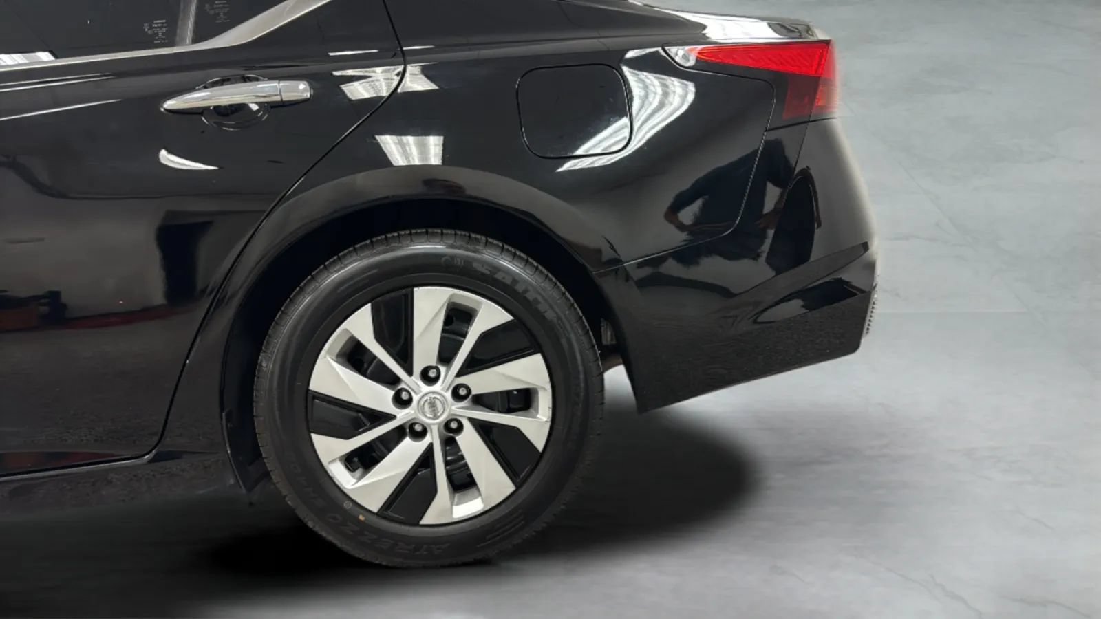 Used 2020 Nissan Altima 2.5 S FWD image 34