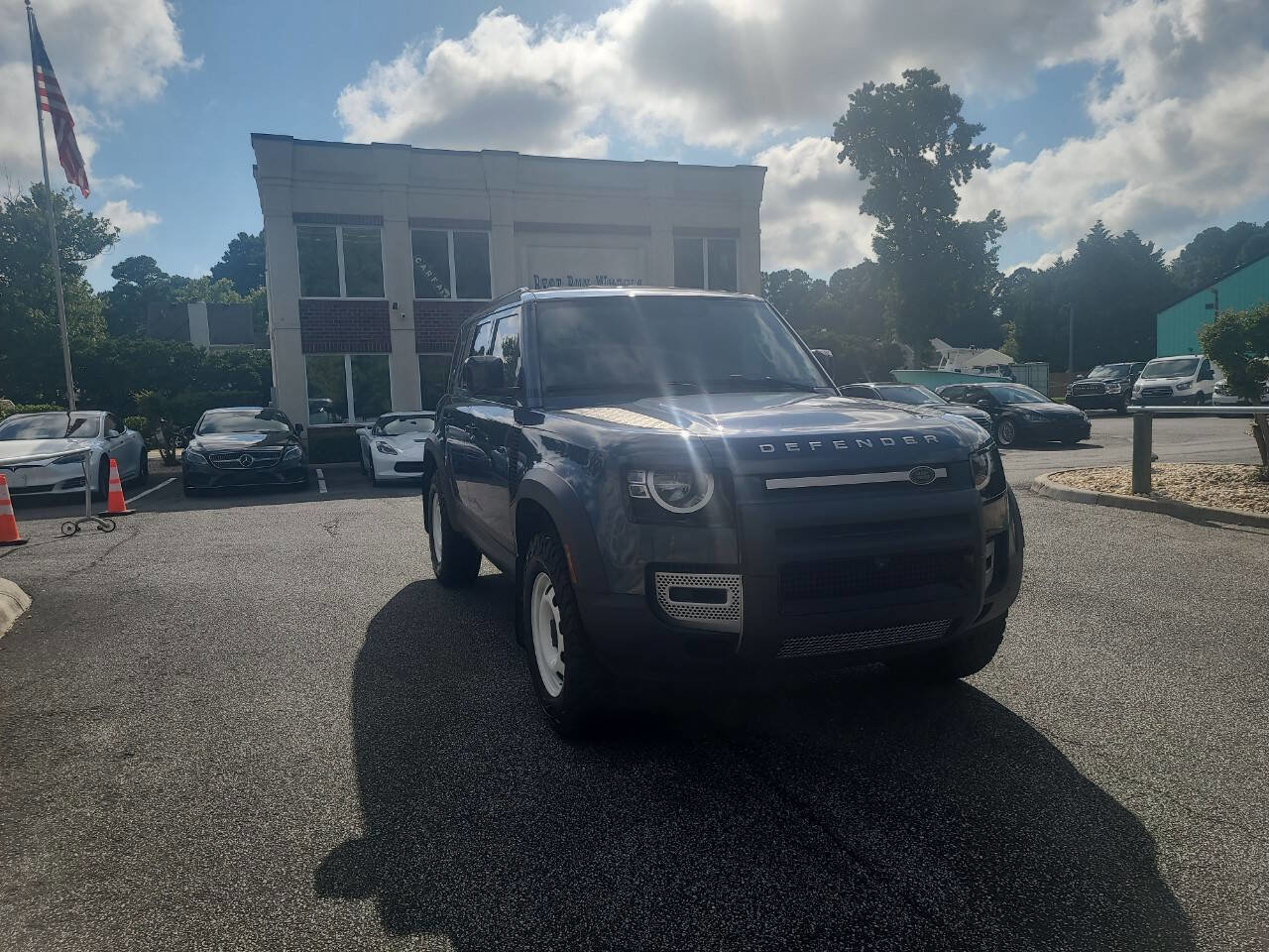 Used 2020 Land Rover Defender 110 image 1