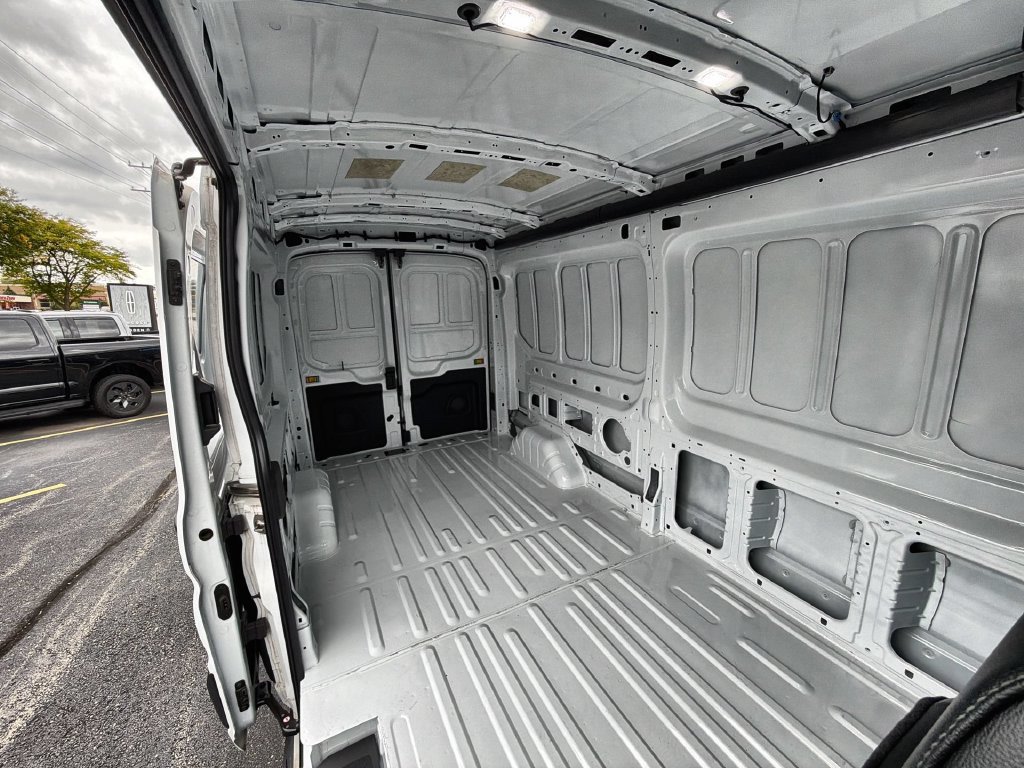 Used 2023 Ford E-Transit Medium Roof RWD image 21