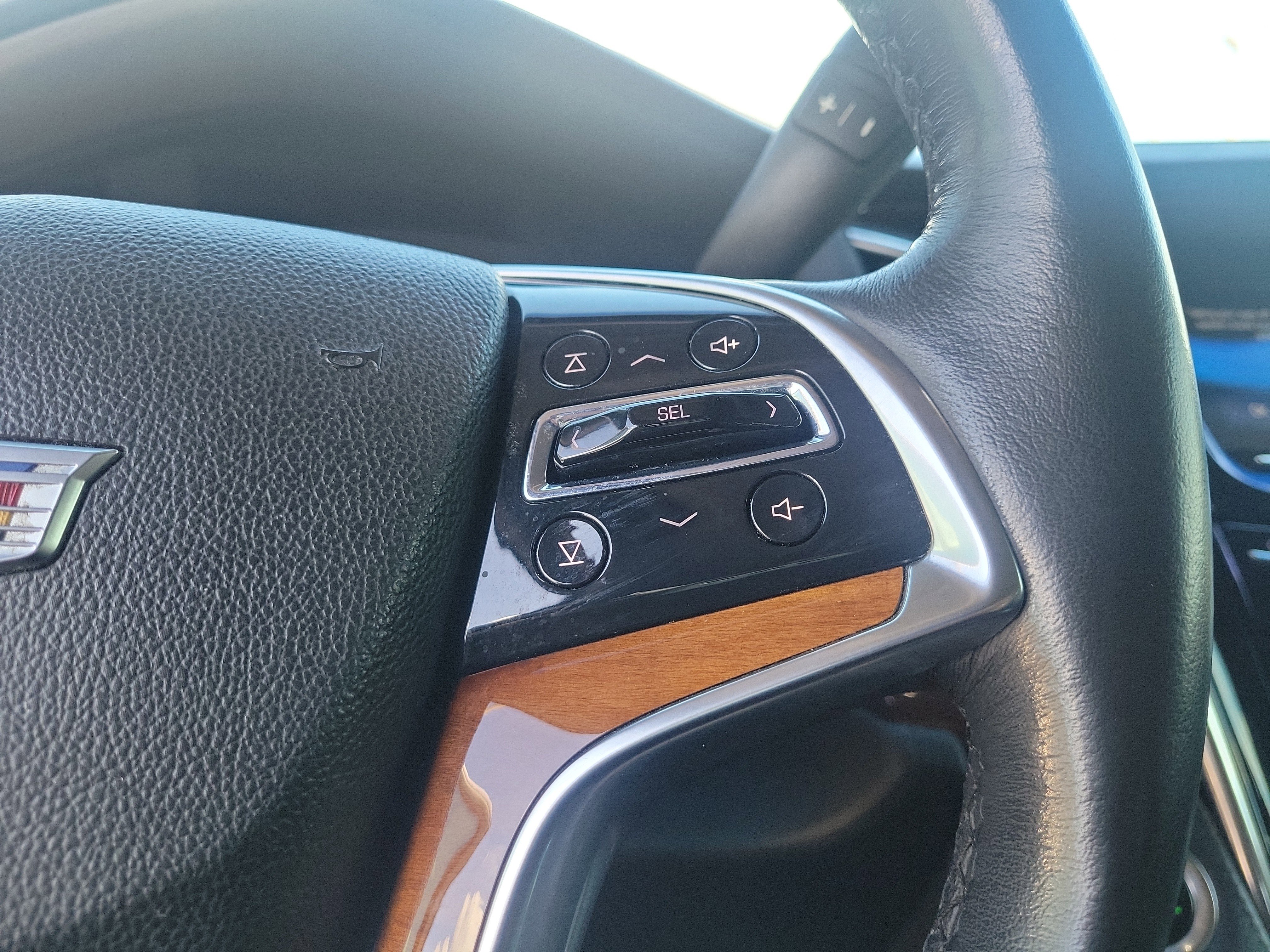 Used 2016 Cadillac Escalade Premium AWD/4WD image 19