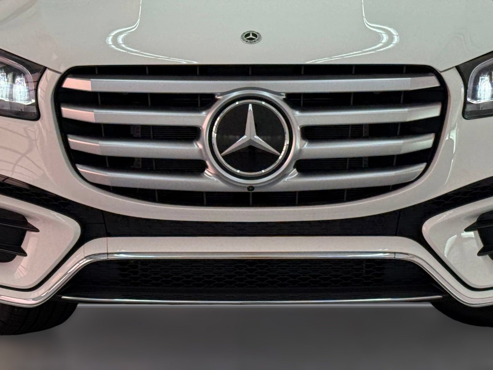 New 2026 Mercedes-Benz GLS 450 4MATIC image 25
