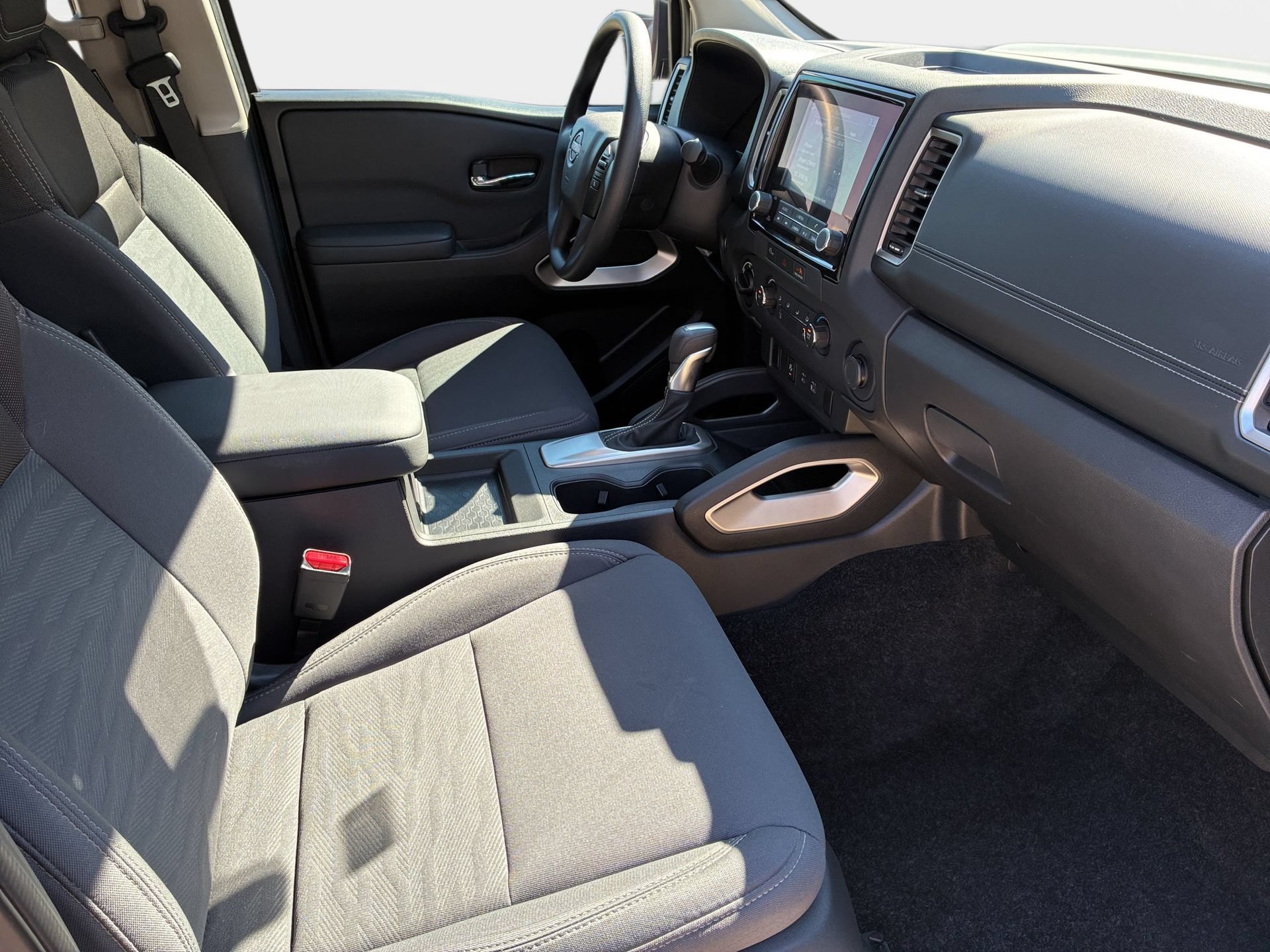 Used 2024 Nissan Frontier SV w/ Technology Package AWD/4WD image 10