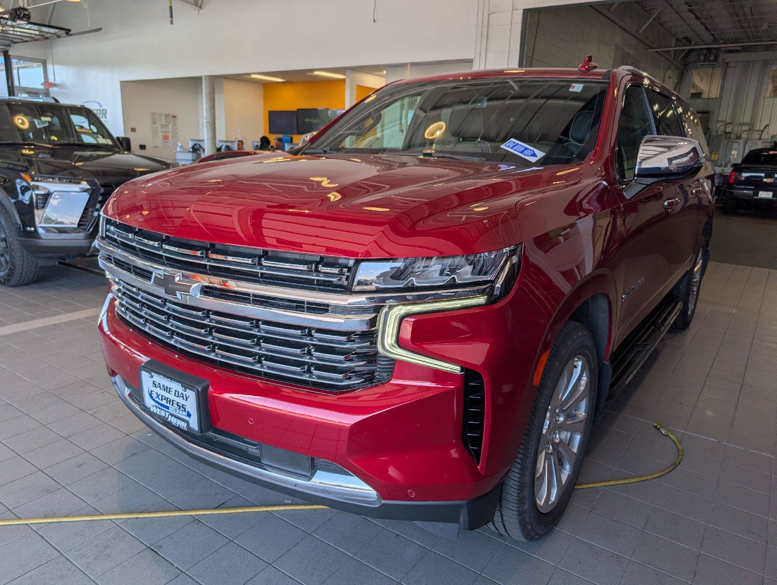 Used 2021 Chevrolet Suburban Premier AWD/4WD image 4