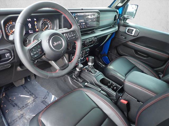 Used 2024 Jeep Gladiator Rubicon w/ Convenience Group AWD/4WD image 9