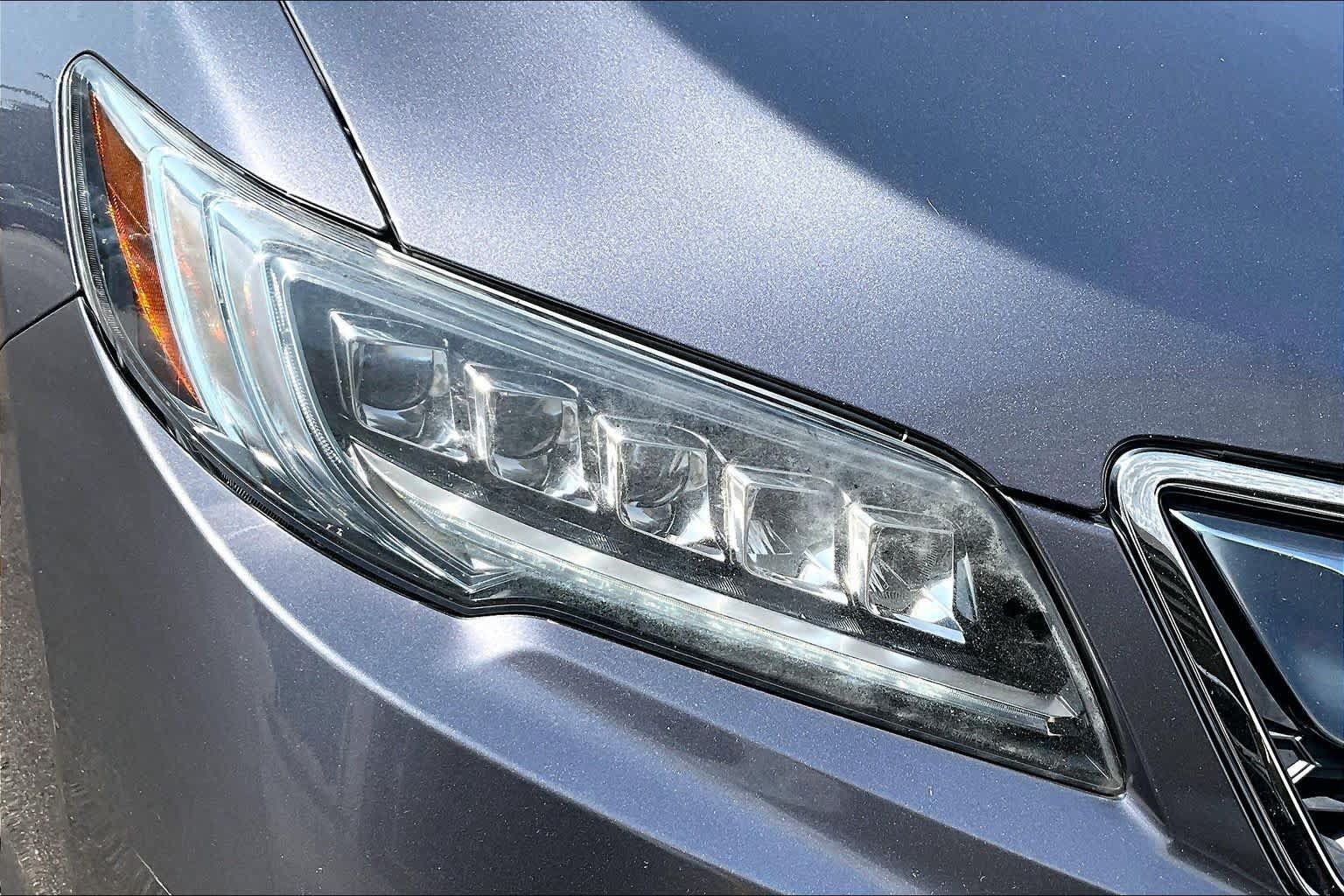 Used 2018 Acura RDX w/ Advance Package AWD/4WD image 28
