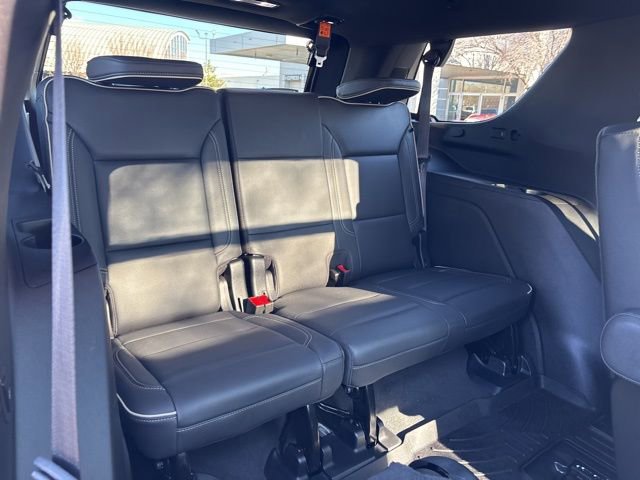 Used 2023 Chevrolet Tahoe Premier w/ Advanced Technology Package image 32