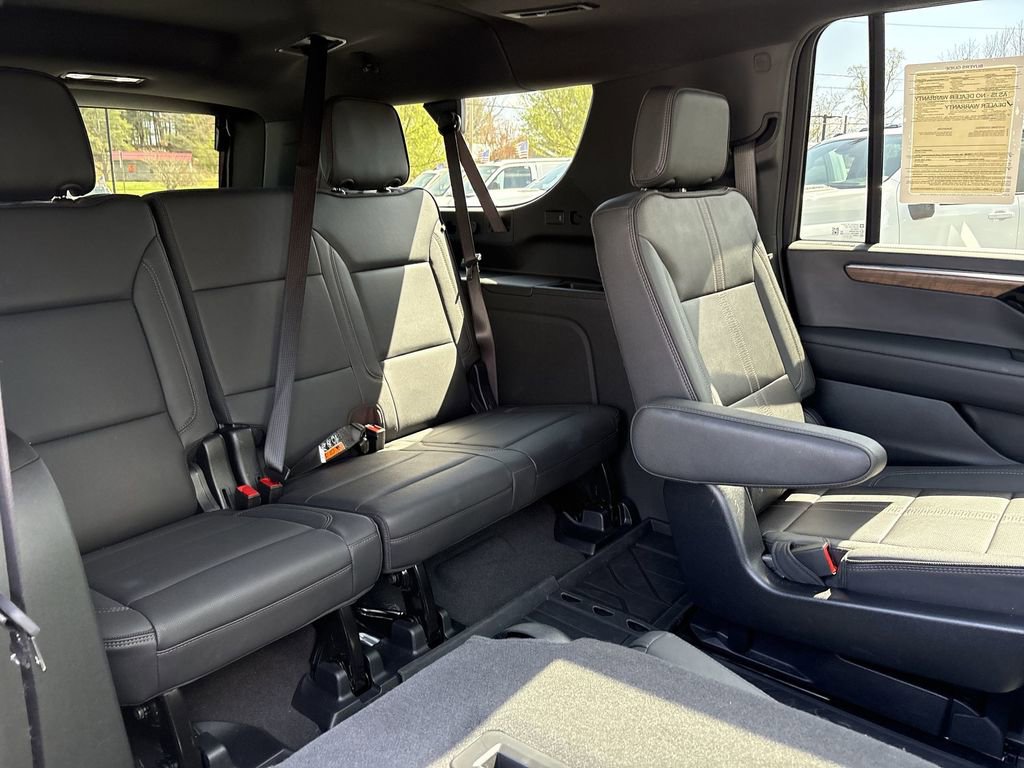 Used 2025 Chevrolet Suburban High Country w/ Sun And Tow Package AWD/4WD image 29