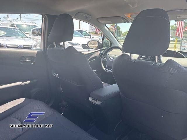 Used 2022 Toyota Prius Prime LE image 14