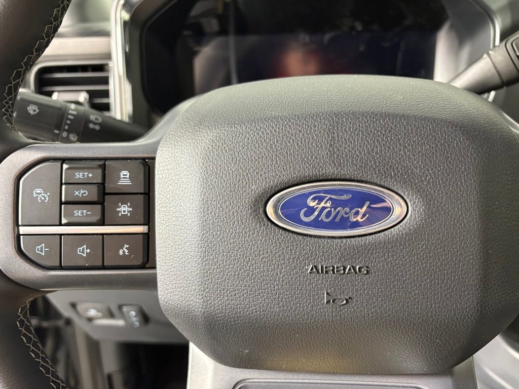 New 2026 Ford F250 Lariat w/ Black Appearance Package image 29