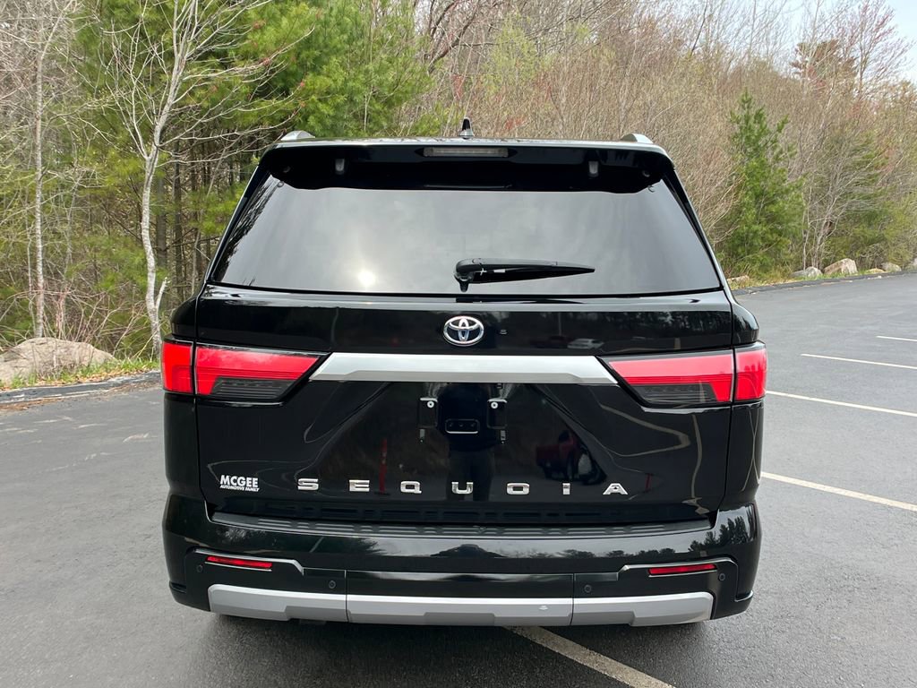 Used 2023 Toyota Sequoia Capstone AWD/4WD image 4