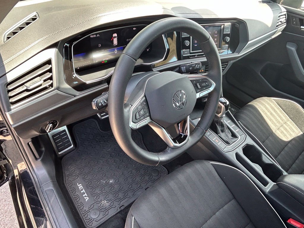 Used 2023 Volkswagen Jetta Sport FWD image 17