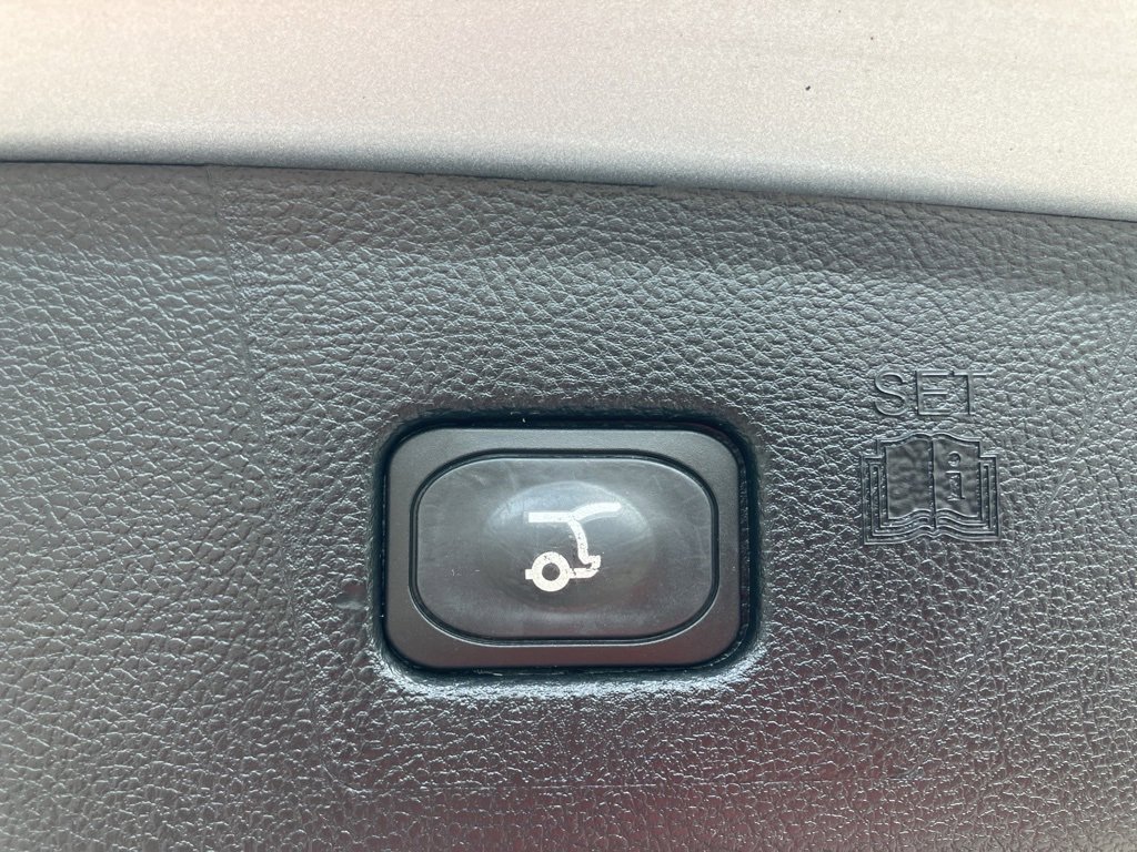 Used 2024 Ford Edge Titanium image 36