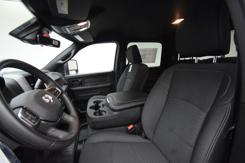 New 2026 RAM 3500 Tradesman AWD/4WD image 35