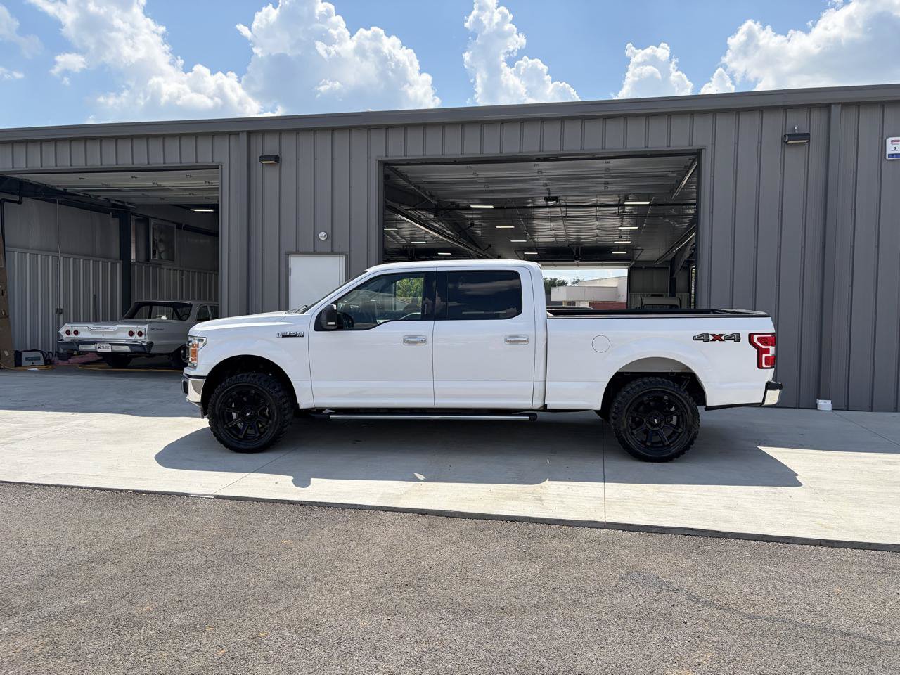 Used 2020 Ford F150 XLT w/ Equipment Group 302A Luxury AWD/4WD image 2