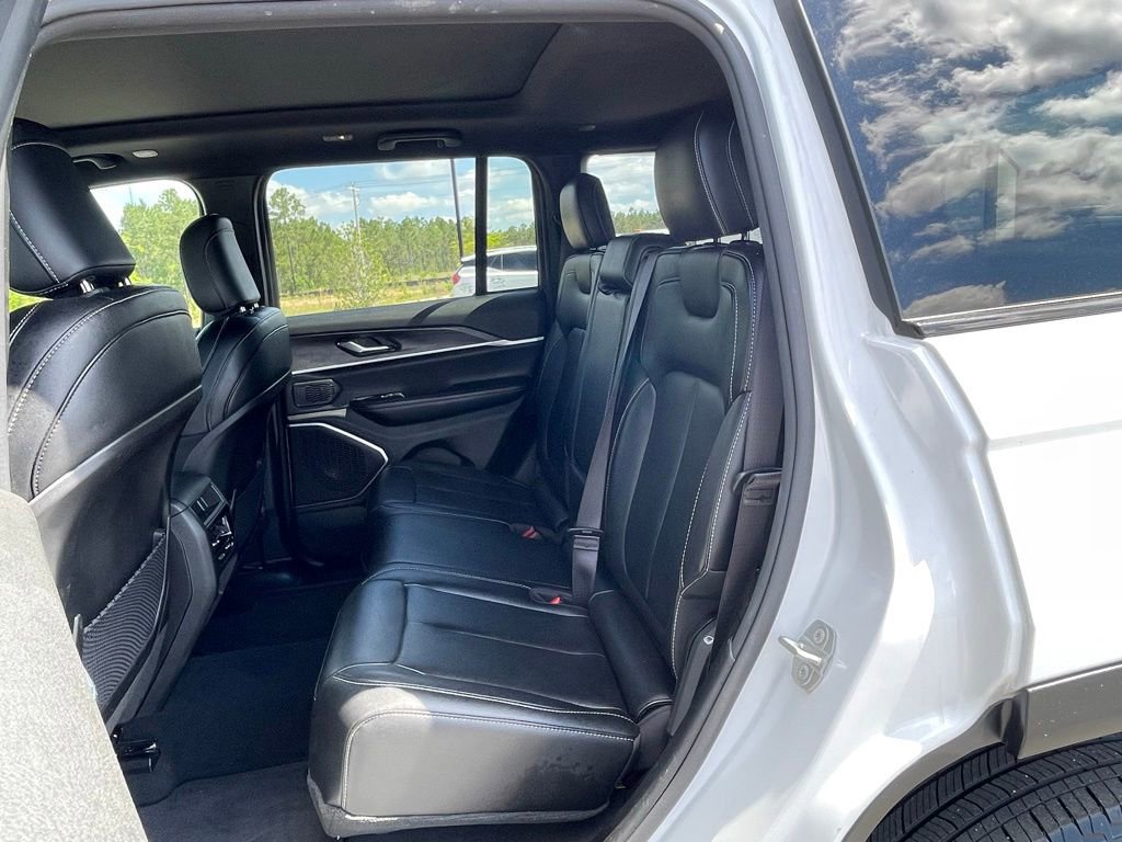 Used 2024 Jeep Grand Cherokee Limited 4xe AWD/4WD image 17