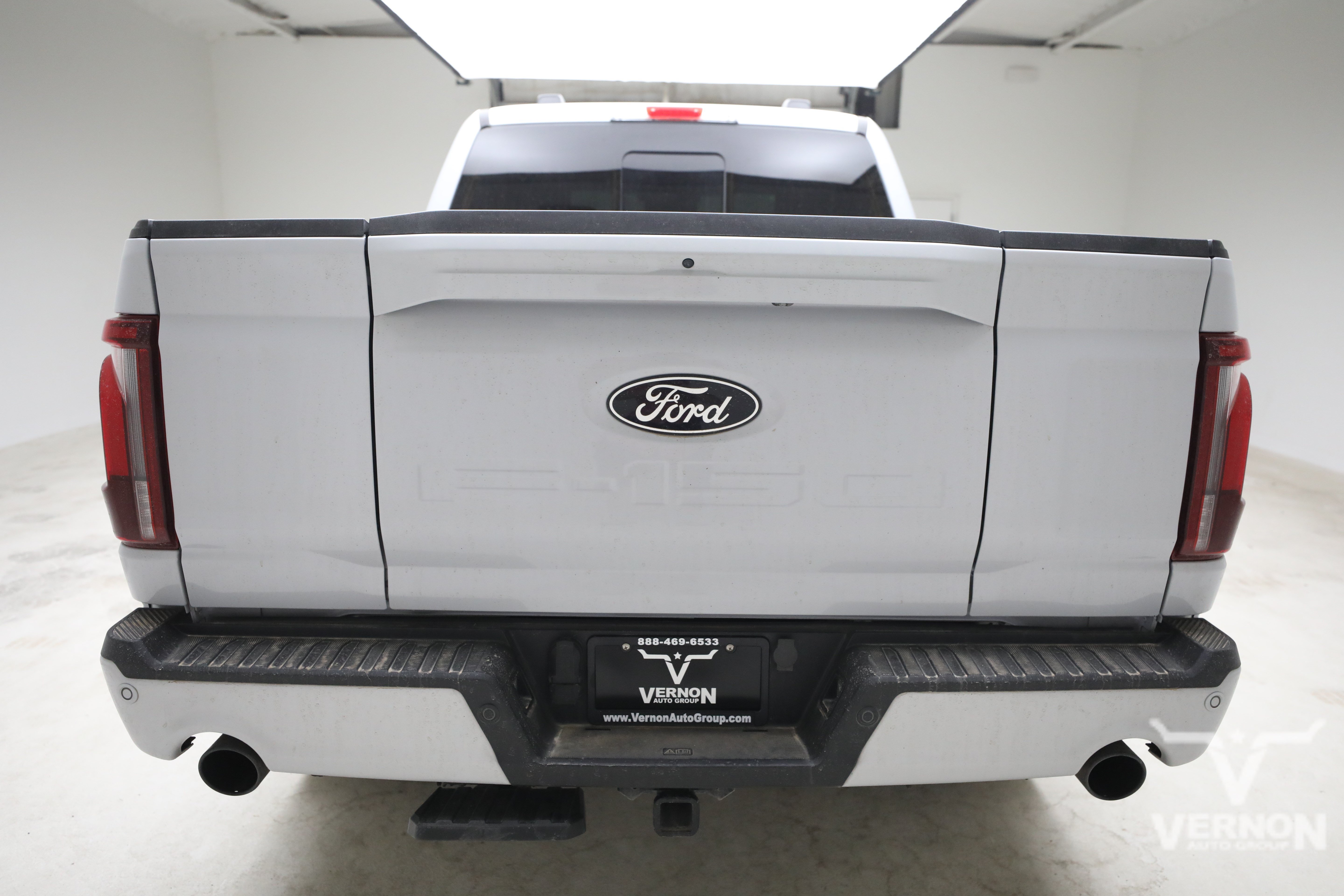 Used 2025 Ford F150 Lariat w/ Equipment Group 501A Mid AWD/4WD image 3
