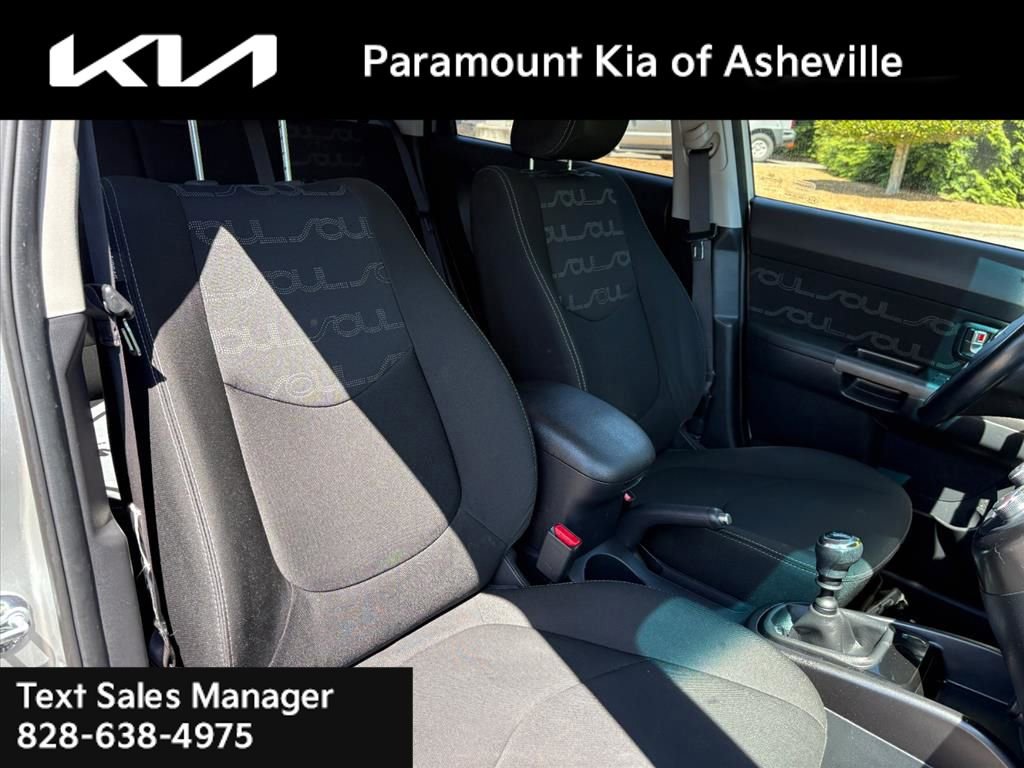 Used 2013 Kia Soul + FWD image 17