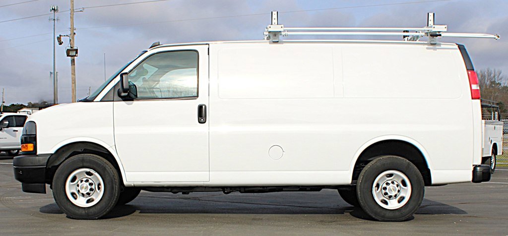 Used 2024 Chevrolet Express 2500 w/ Driver Convenience Package RWD image 6