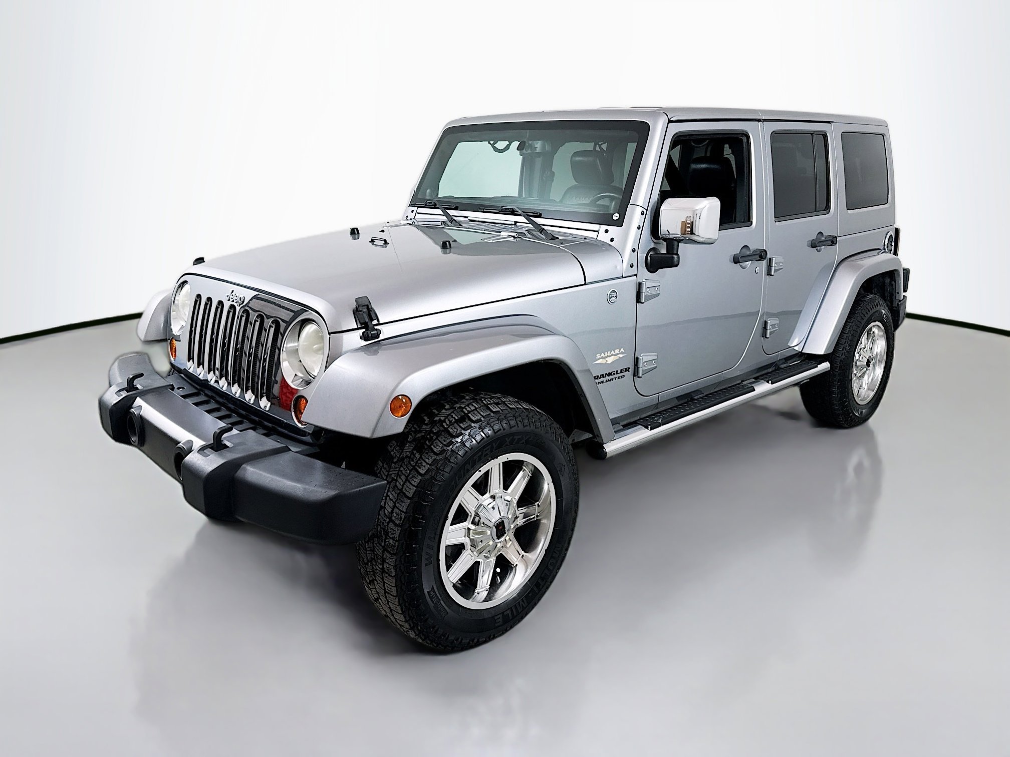 Used 2013 Jeep Wrangler Unlimited Sahara w/ Dual Top Group image 3