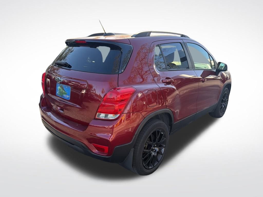 Used 2021 Chevrolet Trax LT w/ Sport Edition image 5