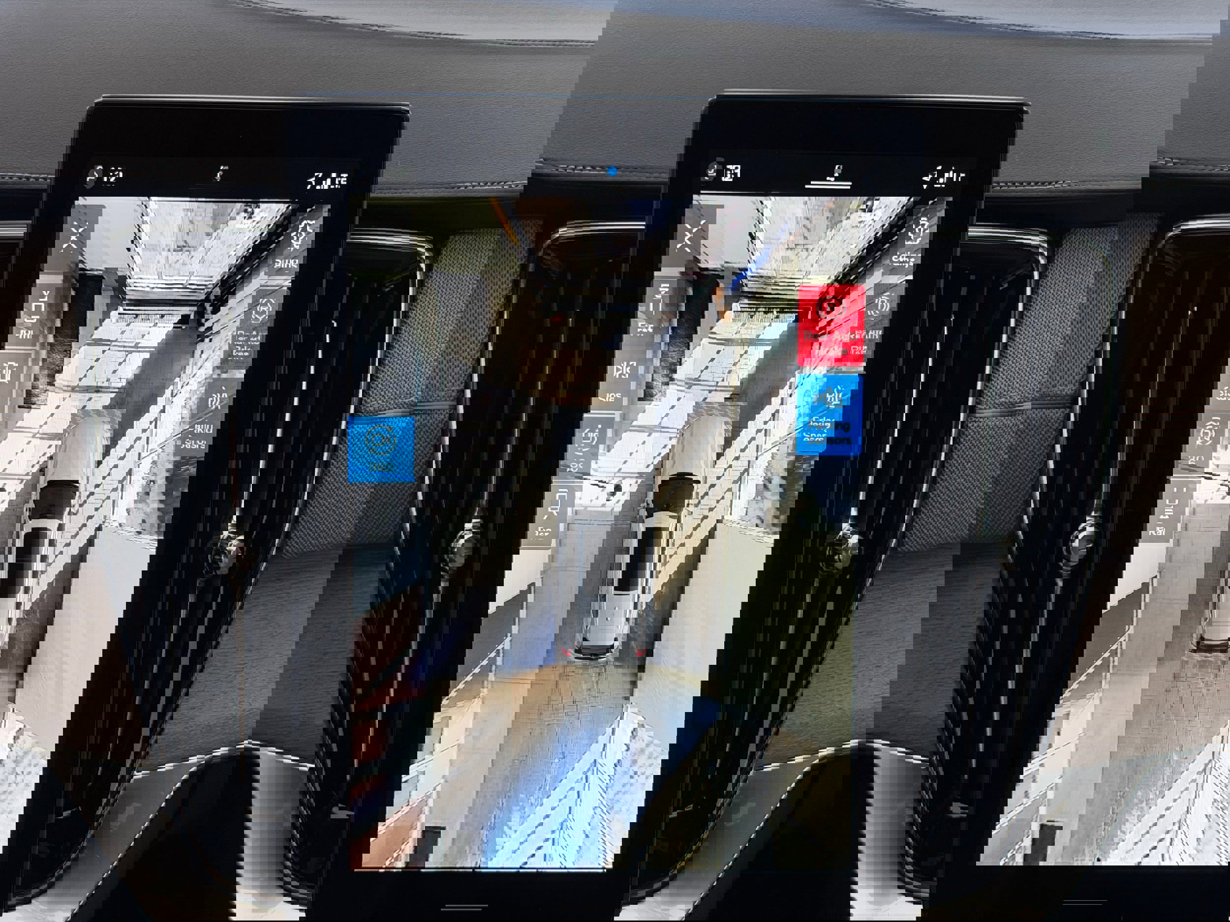 New 2026 Volvo XC90 B6 Plus w/ Protection Package Premier image 17