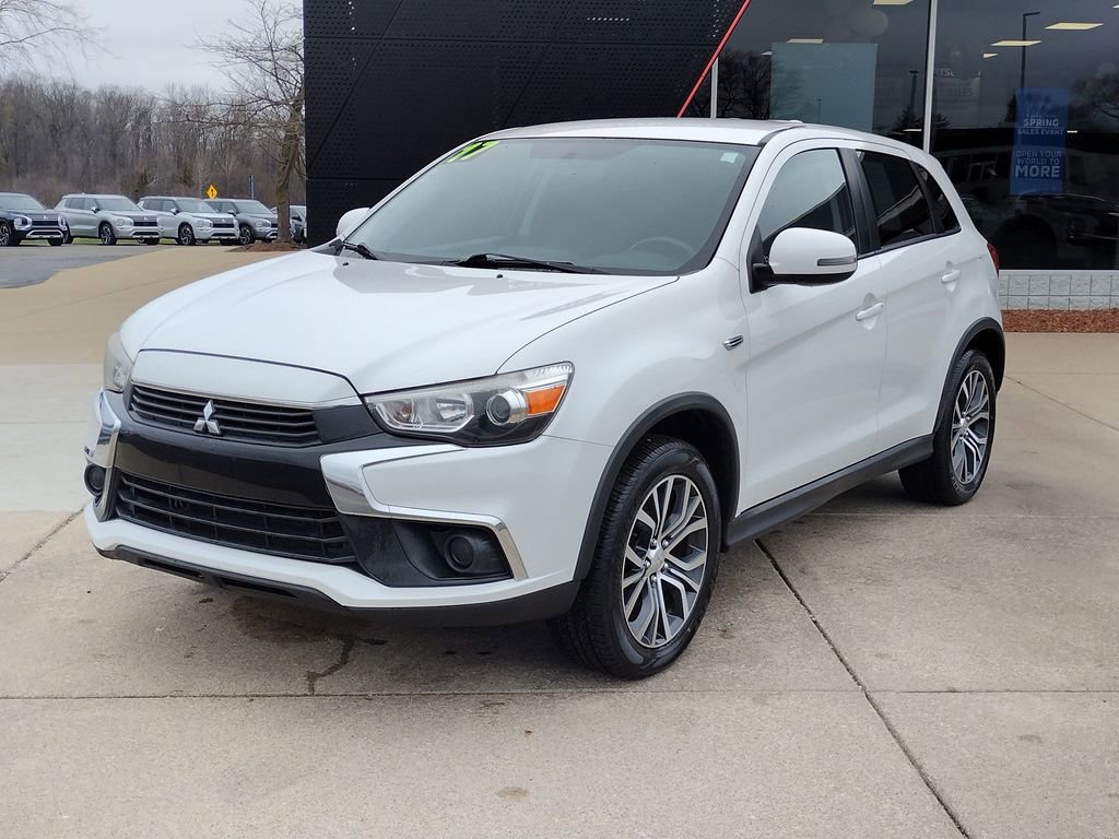 Used 2017 Mitsubishi Outlander Sport ES image 1