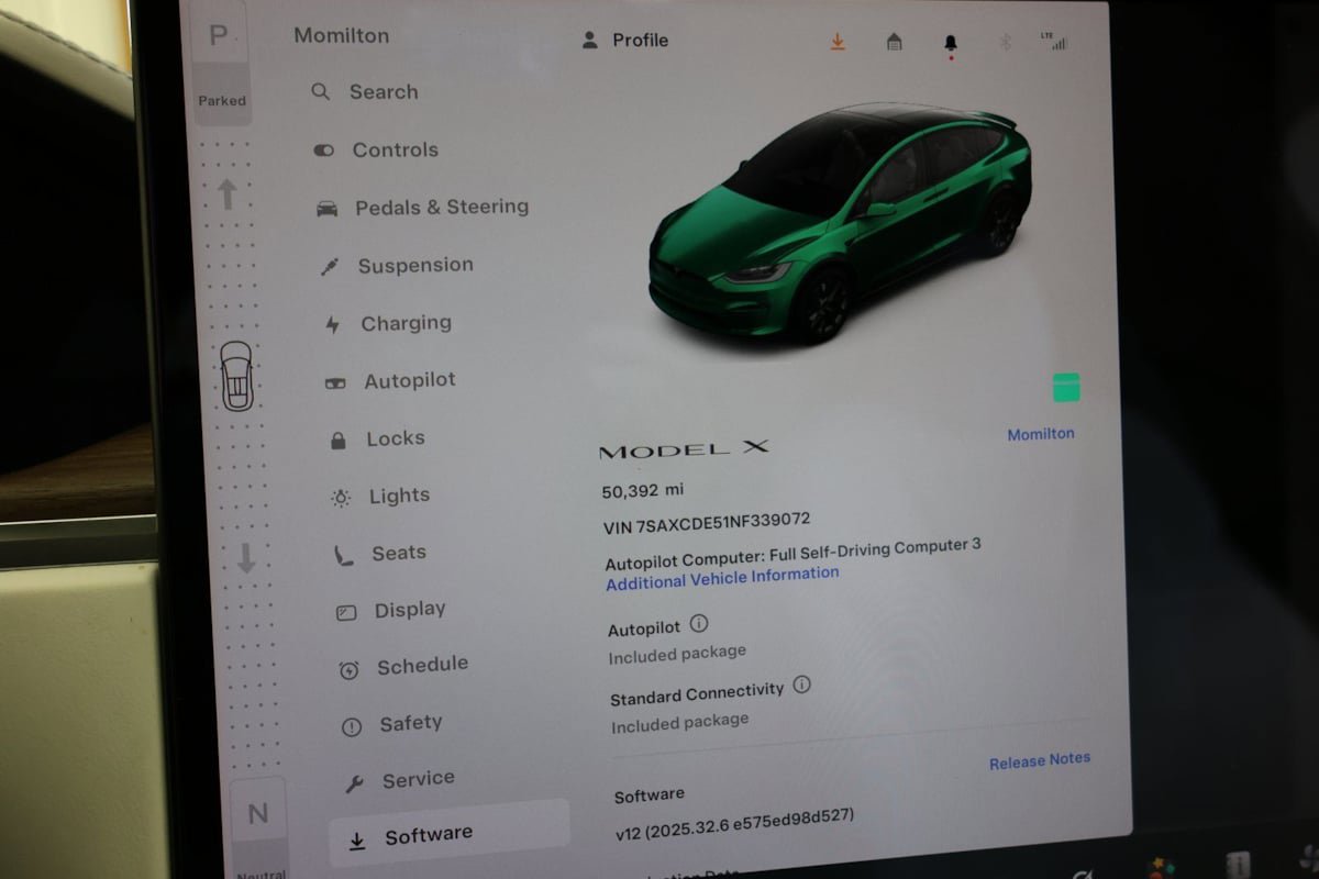 Used 2022 Tesla Model X image 12